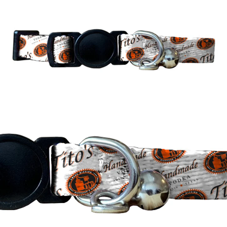 The Purrfect Accessory: Customizable Cat Collars